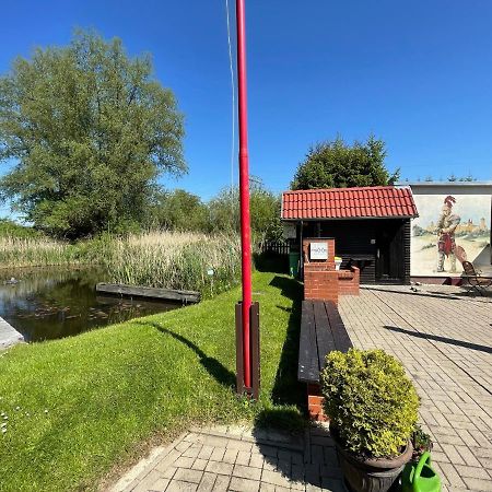 Schoener Ferienbungalow Umgeben Von Natur Und Nicht Weit Zur Ostsee Neubukow Kültér fotó