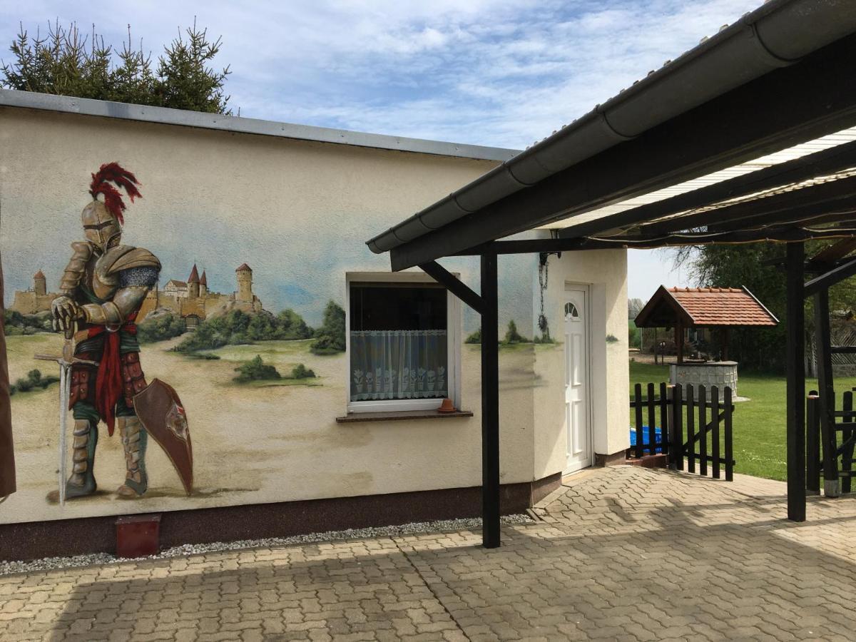 Schoener Ferienbungalow Umgeben Von Natur Und Nicht Weit Zur Ostsee Neubukow Kültér fotó